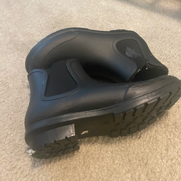 Boots - Picture 4 of 4